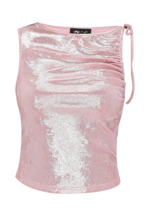 Różowy bezrękawnik z aksamitu z srebrnym połyskiem, marszczeniem na prawym ramieniu i zawiązywanym ściągaczem po prawej stronie.