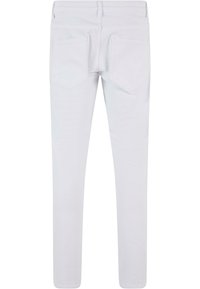 Jeans de mezclilla blanca con un corte ajustado, que cuentan con dos bolsillos traseros y una cinturilla limpia. Textura suave y color uniforme en toda la prenda.