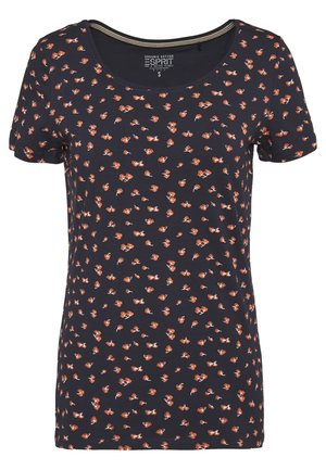 Granatowy T-shirt z organicznej bawełny z okrągłym dekoltem, krótkimi rękawami i rozproszonym wzorem kwiatowym w kolorach pomarańczowym i białym na całej powierzchni.