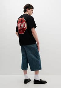 Thumbnail Image 5