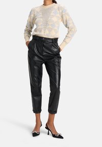 Shoeby Sweter