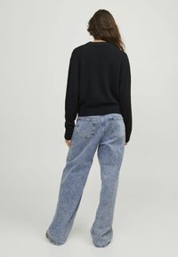 JJXX MIT RUNDHALS DAISY - Maglione - black