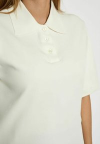 PEPPERCORN FIOLA GOTS - Polo - cloud dancer