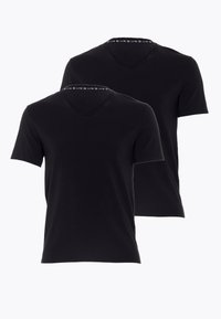 Due magliette in cotone nere a maniche corte con scollatura a V. Dettaglio notevole: logo a contrasto sul colletto.