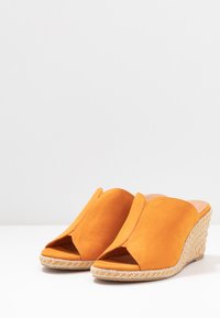 Tamaris SLIDES - Heeled mules - sunset