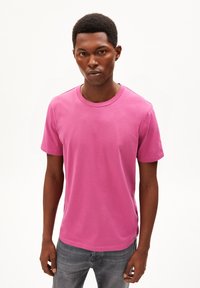 ARMEDANGELS JAAMES - T-shirt basic - crushed berry