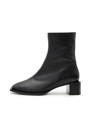 AVRIL  - Stiefelette - black