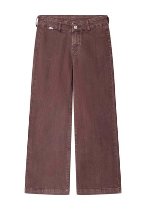 Braune Jeans mit geradem Bein, Gürtelschlaufen, vorderem Knopf, Reißverschluss und Vordertaschen, flach auf weißem Hintergrund liegend.