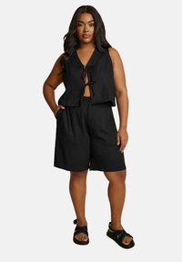 Yours Clothing Shorts - black