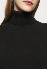 FTC Cashmere Camisola - black tea