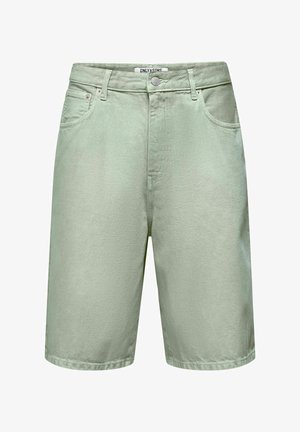 Világoszöld farmer rövidnadrág elülső zsebekkel, övhurkokkal, gombos záródással és jól látható Only & Sons márkajelzéssel a derékrészen.