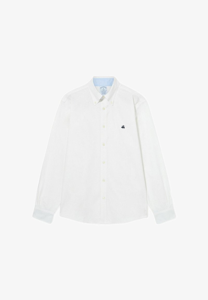 Biała koszula z długim rękawem i kołnierzykiem zapinanym na guziki, z jasnoniebieskim wnętrzem kołnierza, klasyczny krój i małym czarnym haftowanym logo.