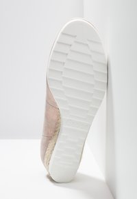 Gabor Escarpins compensés - beige