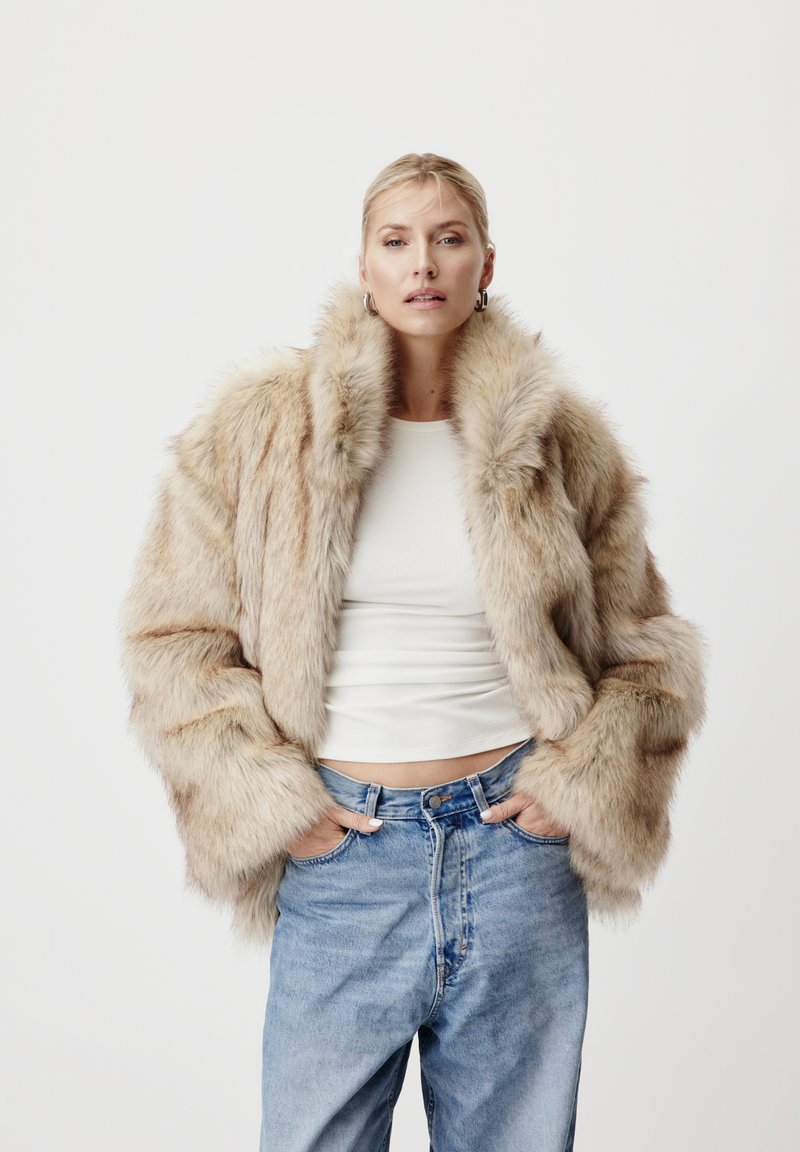 LeGer by Lena Gercke FERGIE JACKET - Kort kåpe / frakk - greige