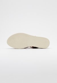 Tamaris Plateausandalette - chili/cognac