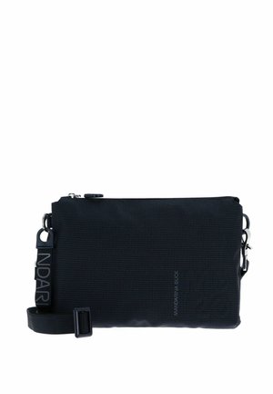 Sac bandoulière rectangulaire noir avec motif subtil à pois, fermeture éclair et bandoulière réglable avec le logo « MANDARINA DUCK ».