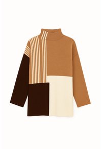 Brun og beige rullekravebluse med geometriske blokmønstre og lodrette striber. Fremstillet af blødt stof med en afslappet pasform og lange ærmer.