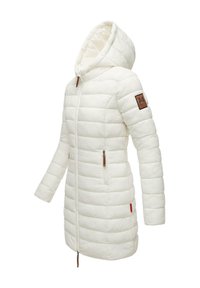 Padded white parka with a hood, featuring horizontal stitching, side pockets, and a brown logo patch on the left sleeve. Zipper closure.