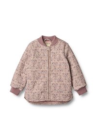 Różowa pikowana kurtka bomberka z kwiatowym wzorem, prążkowanym kołnierzem i mankietami, zamkiem błyskawicznym oraz pluszową fakturą.