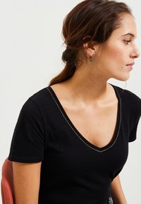 Grain de Malice COL V - T-shirt basique - noir