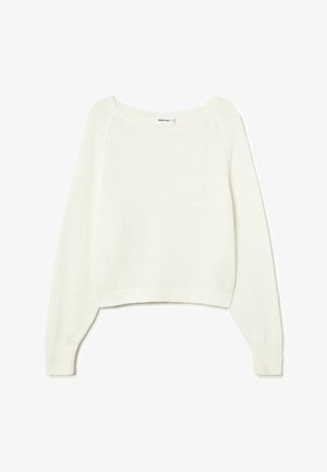 Jersey blanco de manga larga tejido, con un cuello redondo ancho y puños y dobladillo acanalados, mostrado extendido sobre un fondo blanco.