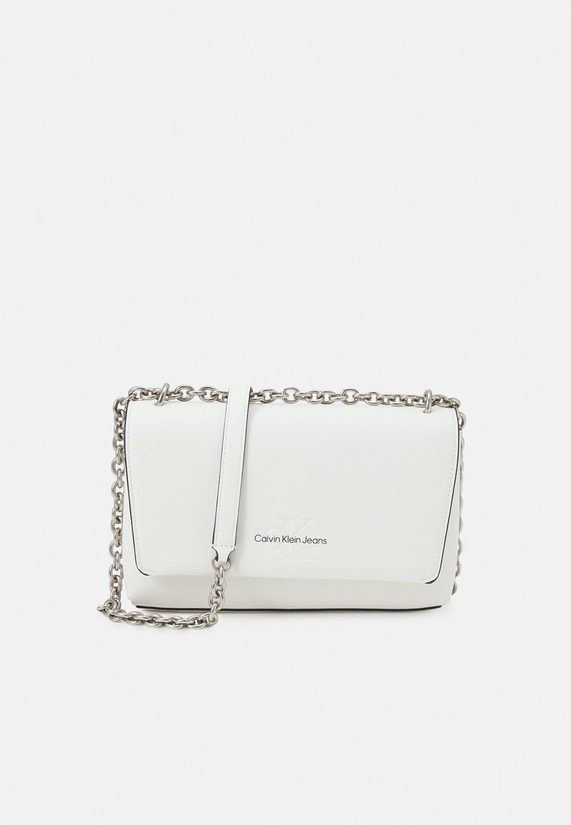 Calvin Klein Jeans SCULPTED FLAP CHAIN Across body bag ancient white/white Zalando.co.uk