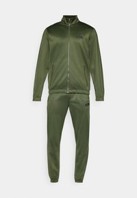 Επιλέχθηκε, khaki