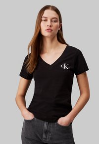 Calvin Klein Jeans MONOLOGO V NECK TEE 2 PACK - Jednoduché tričko - ivory/black