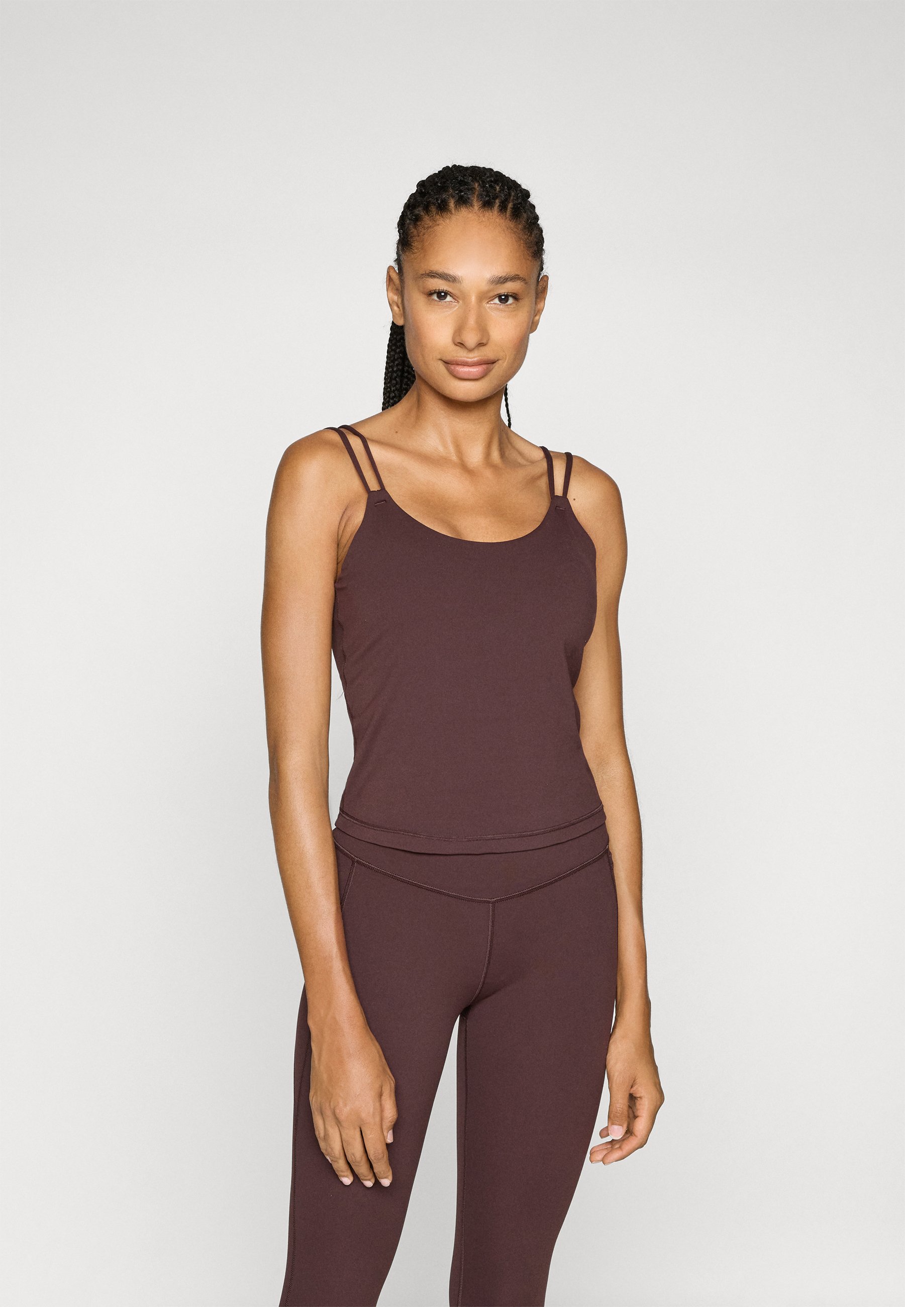 (取寄) スウェッティ ベティ レディース アルティメット スタジオ ストラップ タンク Sweaty Betty women Ultimate Studio Strappy Tank Sable Brown Ultimate Studio Strappy Tank - Sable Brown | Women's Tanks