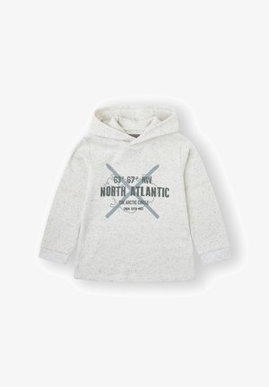 Sudadera gris claro con una textura moteada. Presenta un diseño impreso con puntos cardinales y el texto "NORTH ATLANTIC" en azul grisáceo.