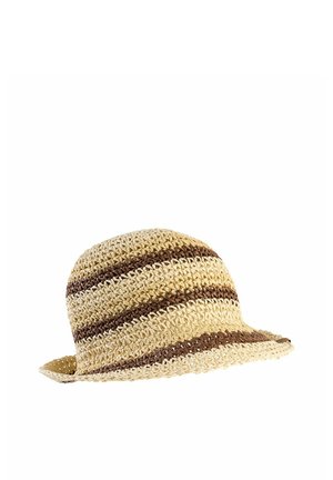 Beiger gewebter Strohhut mit dunkelbraunen horizontalen Streifen und einem leicht gebogenen Rand.