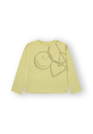  camiseta de manga larga de color amarillo claro en algodón suave, con un diseño gráfico que presenta una cara sonriente, un corazón y un símbolo de paz en color contrastante.