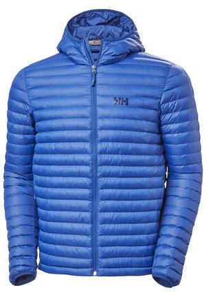 Blaue gepolsterte Jacke mit einem Reißverschluss vorne und einer Kapuze. Sie verfügt über ein gestepptes Design mit horizontalen Nähten und einem kleinen Logo auf der Brust.