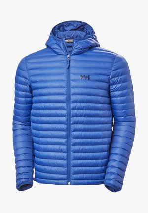 Blaue gepolsterte Jacke mit einem Reißverschluss vorne und einer Kapuze. Sie verfügt über ein gestepptes Design mit horizontalen Nähten und einem kleinen Logo auf der Brust.