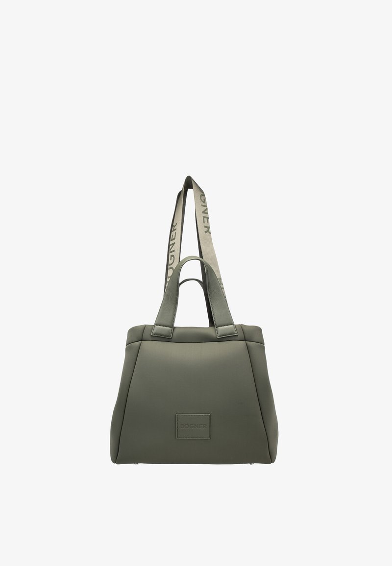 Bolsa tote verde con asas cortas y una correa larga ajustable con la etiqueta "BOGNER", que presenta un parche cuadrado de la marca en el frente.