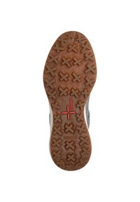 Suela de zapato de goma marrón con patrón de textura antideslizante, presentando un acento rojo "GRIP" y la marca "GEOX". Media suela blanca con acentos oscuros.