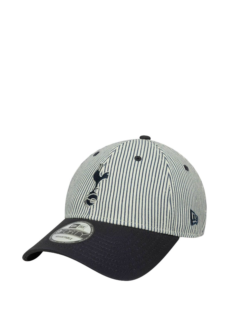 Gestreifte Kappe in Marineblau und Weiß, mit einem einfarbigen Marineblauen Schirm, gesticktem Logo, verstellbarem Rücken und strukturiertem Material für besseren Grip.