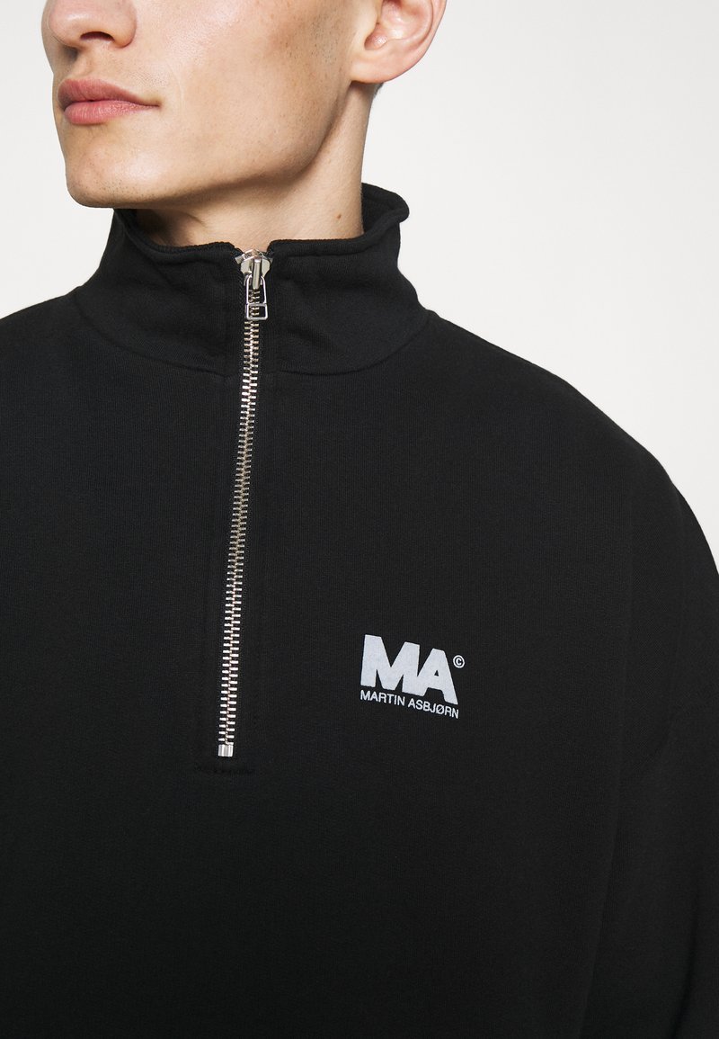 Herren T-shirts & Polos | Martin Asbjørn Sweatshirt black/schwarz - UJ83479 Herren T-shirts & Polos | Martin Asbjørn Sweatshirt black/schwarz - UJ83479