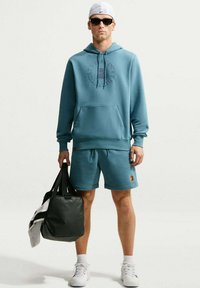 Nevybrané, smoky blue new slate