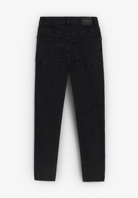 Jeans in denim nero con vestibilità slim, dotati di vita media, design a cinque tasche e una patch con logo sulla parte posteriore della vita.