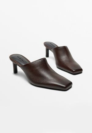 Massimo Dutti, Heeled mules - bordeaux