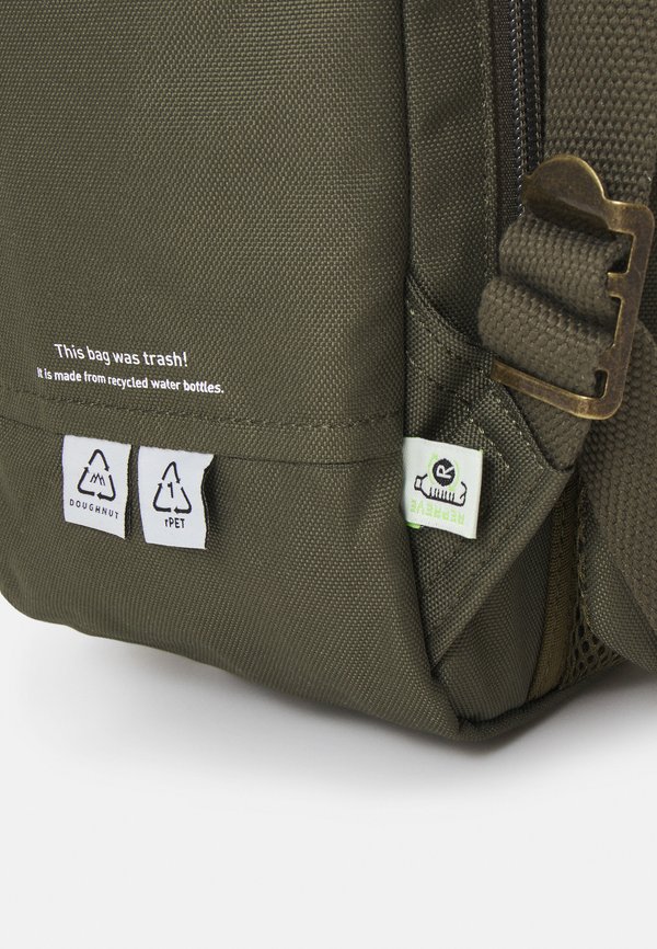 MACAROON LARGE REBORN SERIES BACKPACK UNISEX - Rucksack - army3