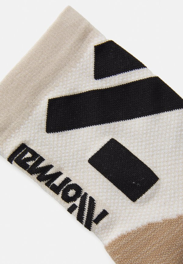 RACE LOW CUT UNISEX - Sports socks - beige2