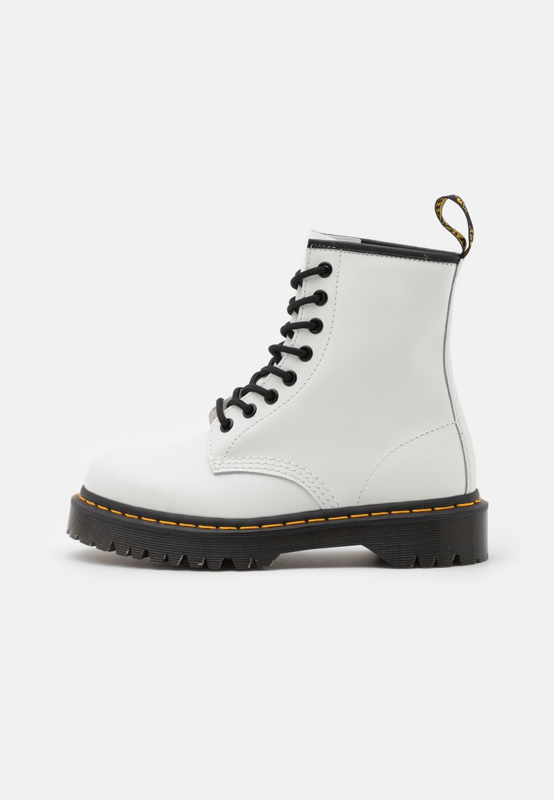 Dr. Martens 1460 BEX 8 EYE BOOT UNISEX - Botins de atacadores - white smooth