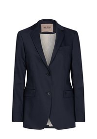 Tummansininen bleiseri, joka on valmistettu sileästä kankaasta. Siinä on klassinen läppä, kaksi etutaskua ja kolme nappia. Vaalea vuori näkyy.