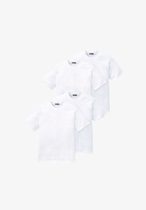 Vier weiße Baumwoll-T-Shirts in einem Stapel angeordnet. Jedes hat einen runden Halsausschnitt und kurze Ärmel, mit einer glatten, gleichmäßigen Textur.