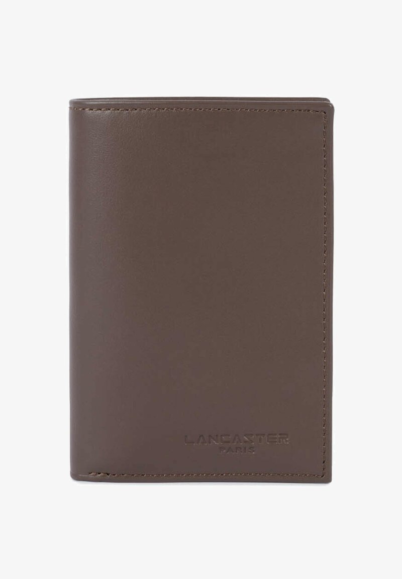 Portefeuille en cuir marron avec coutures visibles et embossage "LANCASTER PARIS" près du coin inférieur droit.