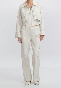 Ipekyol Lehká bunda - stone