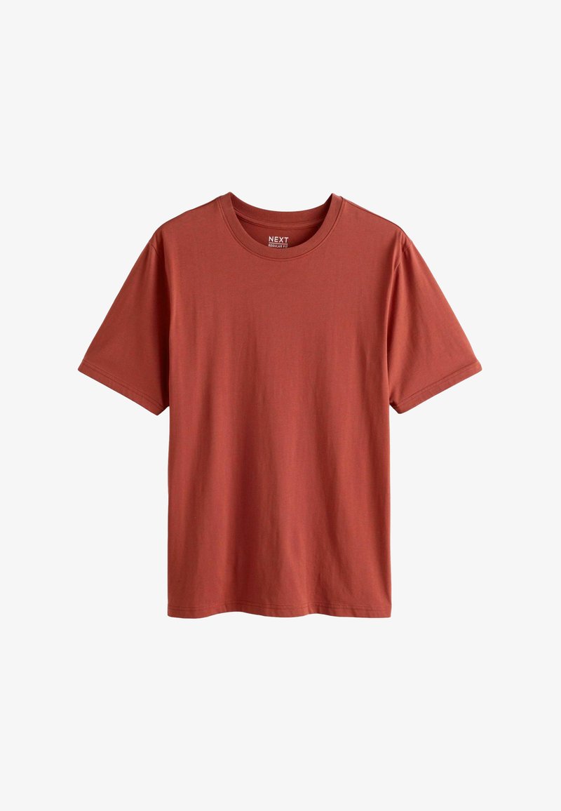 Triko s kulatým výstřihem v rezavě červené barvě, krátké rukávy, standardní střih, vyrobené z měkké bavlněné látky, s jednoduchou a hladkou texturou.