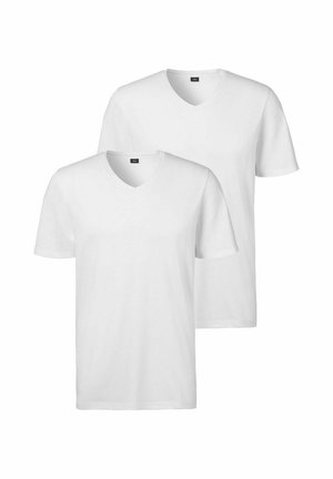 Zwei schlichte weiße T-Shirts mit kurzen Ärmeln und V-Ausschnitt vor weißem Hintergrund, wobei eines leicht hinter dem anderen liegt.